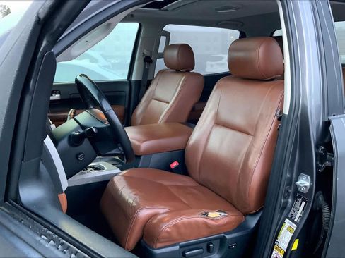 Used 2011 Toyota Tundra Limited w/ Memory Pkg image 8