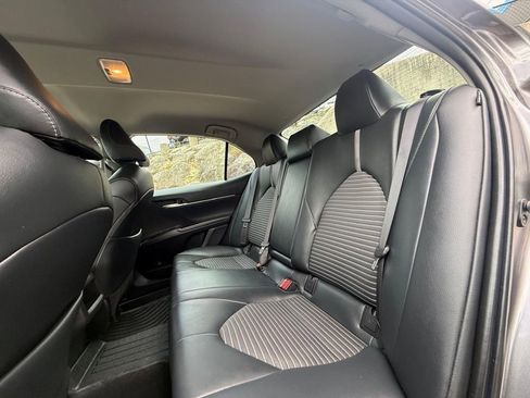 Used 2019 Toyota Camry SE w/ 4 Season Floor Mat Package FWD image 20
