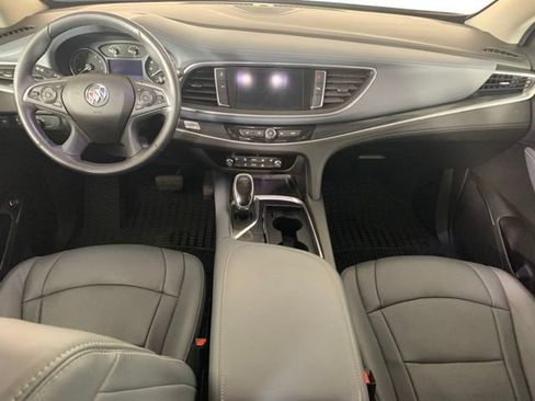 Used 2020 Buick Enclave Essence AWD/4WD image 2