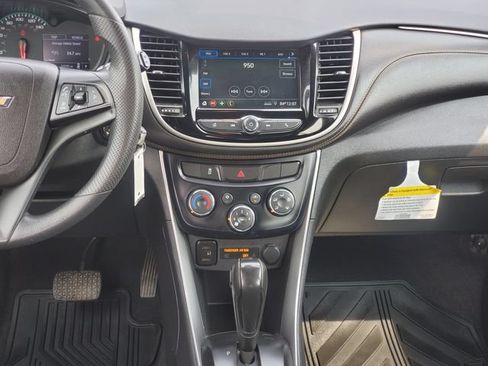 Certified 2019 Chevrolet Trax LS w/ LPO, Protection Package FWD image 22