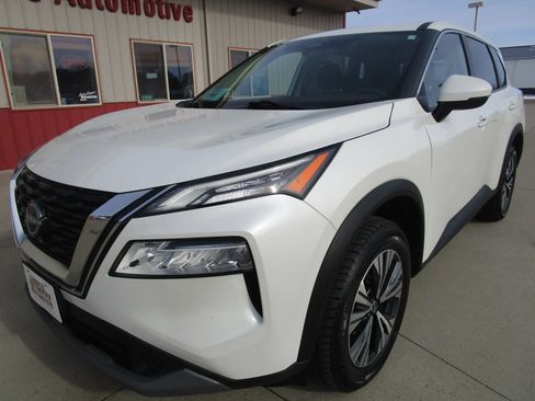 Used 2022 Nissan Rogue SV AWD/4WD image 3