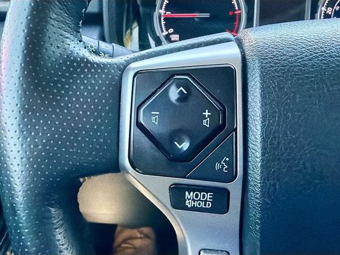 Used 2023 Toyota 4Runner Limited AWD/4WD image 12