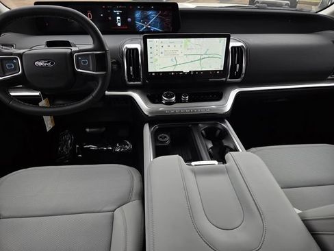 New 2026 Ford Expedition Max Platinum w/ Driver's Package AWD/4WD image 5