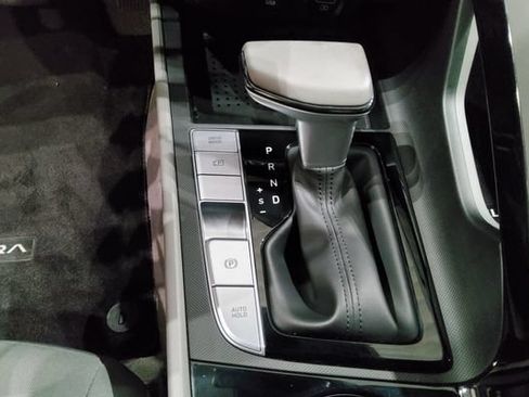 Used 2023 Hyundai Elantra SEL w/ Convenience Package FWD image 26