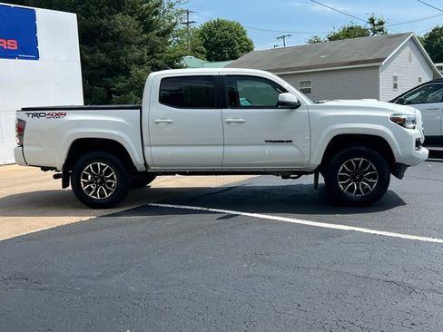 Used 2023 Toyota Tacoma TRD Sport AWD/4WD image 44
