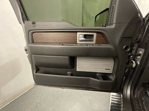 Used 2014 Ford F150 Lariat w/ Equipment Group 502A Luxury AWD/4WD image 9