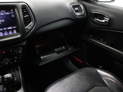 Used 2020 Jeep Compass Trailhawk AWD/4WD image 23