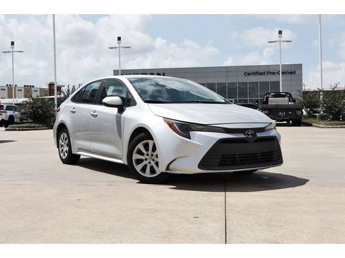 Used 2023 Toyota Corolla LE FWD image 1