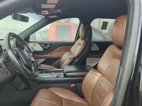 Used 2020 Lincoln Aviator Reserve w/ Equipment Group 201A image 6