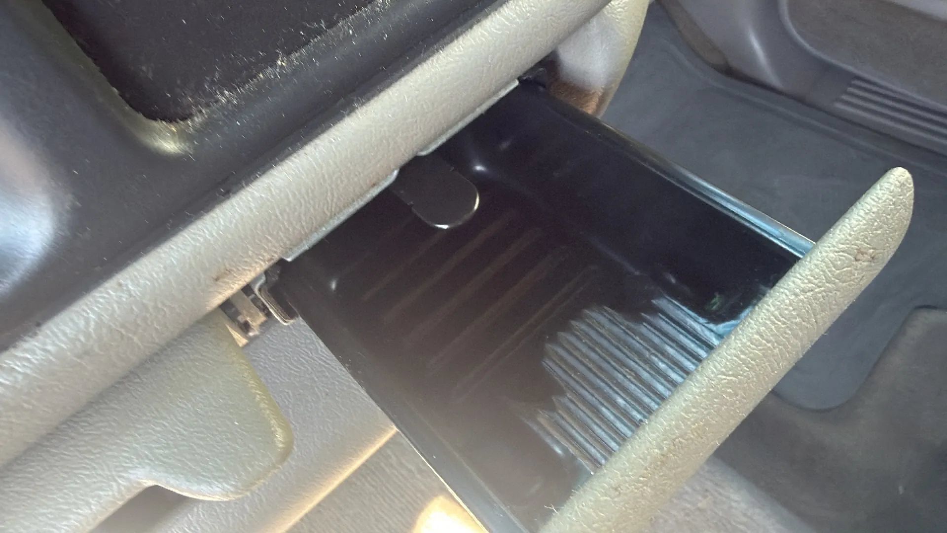 Used 2000 Chevrolet Silverado 1500 LS RWD image 16