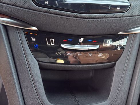 New 2026 Cadillac XT5 Premium Luxury image 17