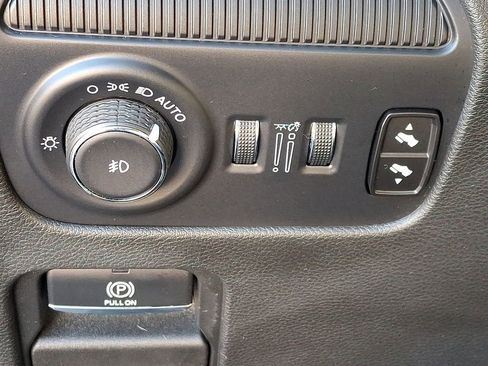 Used 2024 Jeep Wagoneer L Series III w/ Flexible Seating Group image 28