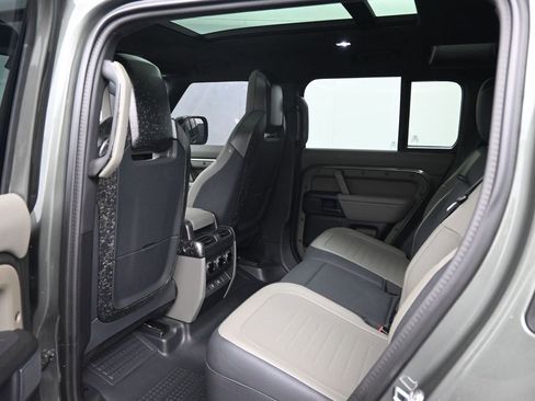 Used 2025 Land Rover Defender 110 AWD/4WD image 26