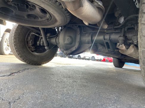 Used 2013 GMC Sierra 2500 SLE w/ SLE Preferred Package image 27