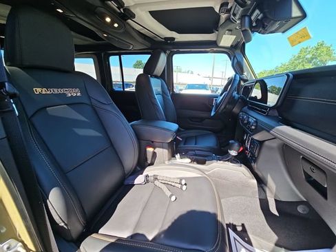 Used 2025 Jeep Wrangler Unlimited Rubicon 392 AWD/4WD image 30