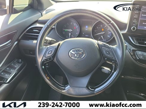 Used 2019 Toyota C-HR XLE FWD image 16