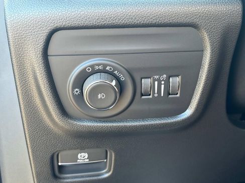 New 2025 Jeep Grand Cherokee L Limited w/ Black Appearance Package image 27