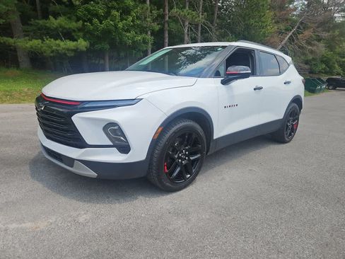 Used 2024 Chevrolet Blazer LT w/ Sound & Technology Package AWD/4WD image 1