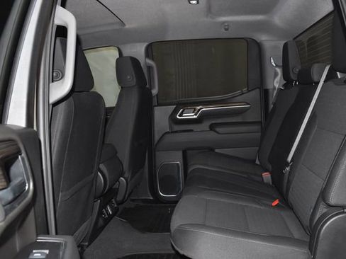 Used 2025 Chevrolet Silverado 1500 LT image 30