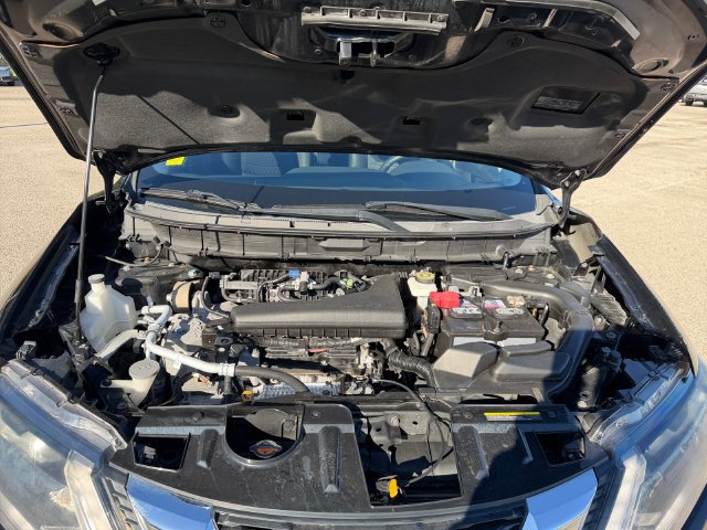 Used 2018 Nissan Rogue SV w/ Premium Package FWD image 20