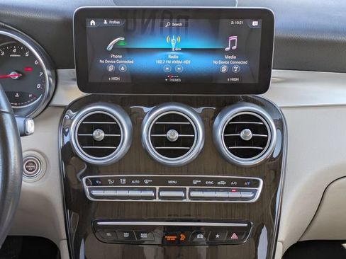 Used 2021 Mercedes-Benz GLC 300 image 19