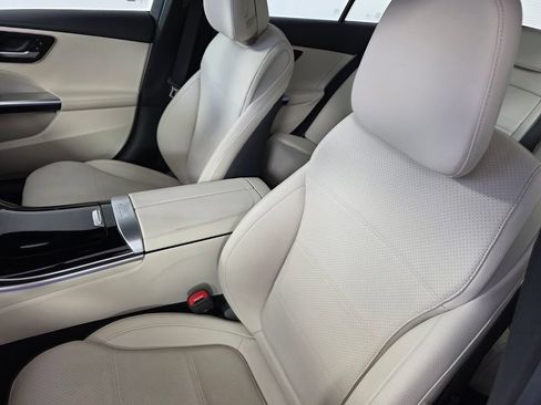 Certified 2025 Mercedes-Benz C 300 Sedan image 11