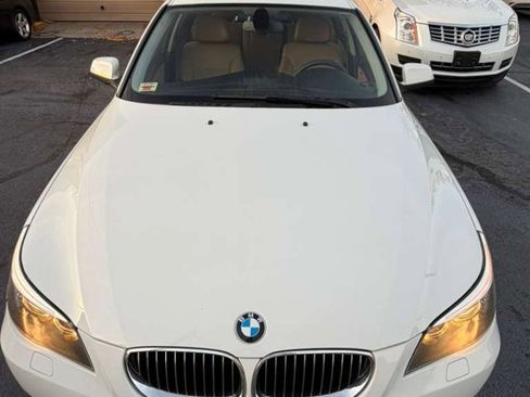 Used 2010 BMW 528i xDrive Sedan image 9