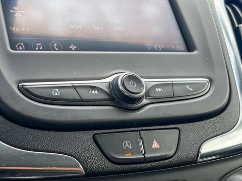 Used 2022 Chevrolet Equinox LS w/ LS Convenience Package FWD image 27