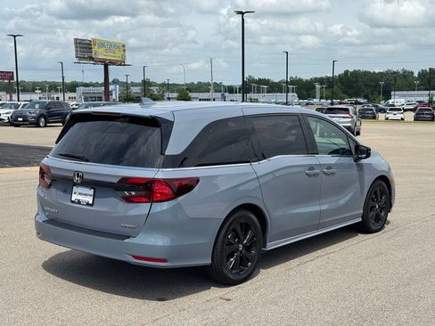 Used 2024 Honda Odyssey Sport image 35