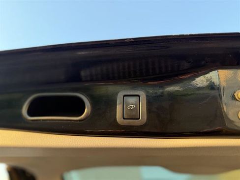 Used 2015 Toyota Highlander XLE image 31