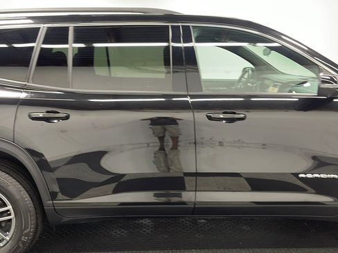 Used 2025 GMC Acadia Elevation AWD/4WD image 20