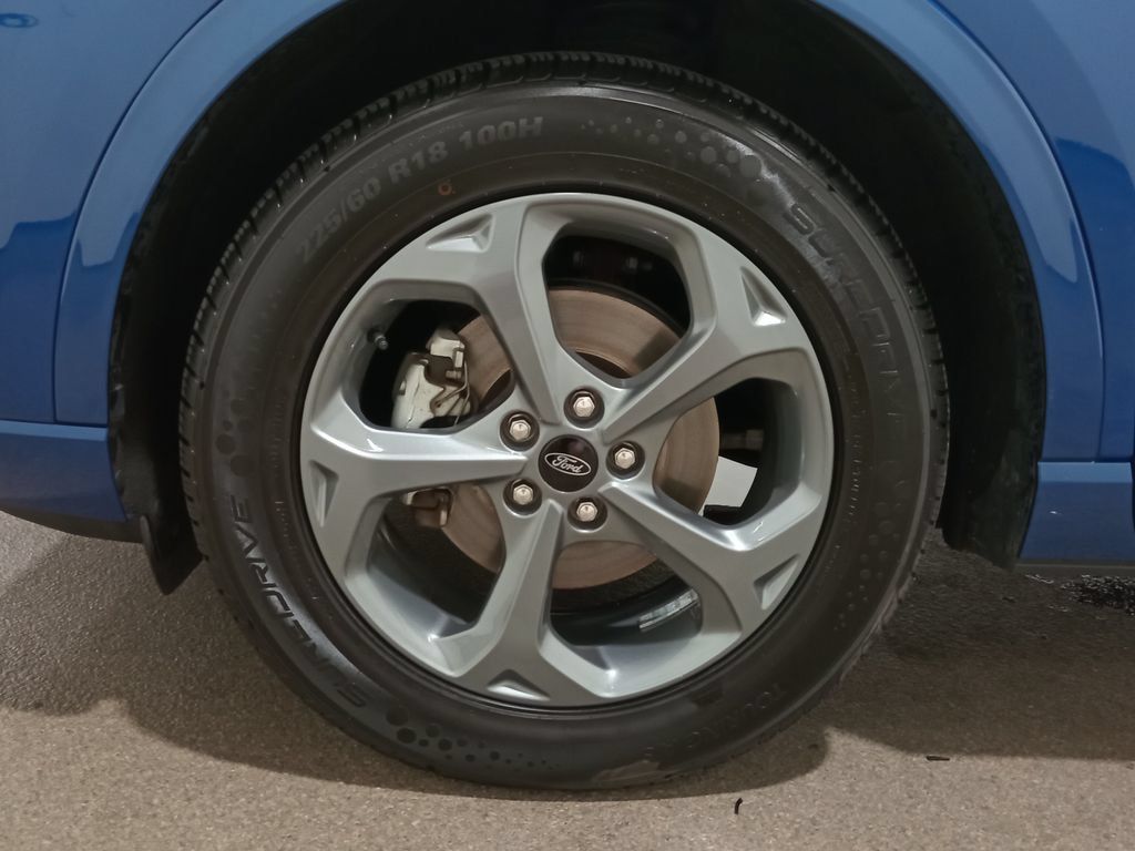 Certified 2023 Ford Escape ST-Line AWD/4WD image 12
