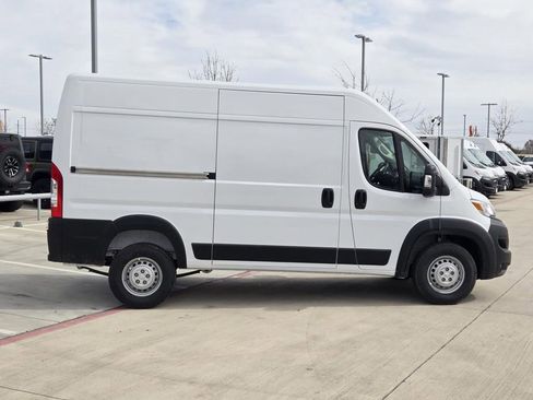 New 2026 RAM ProMaster 1500 w/ Storage Group image 4