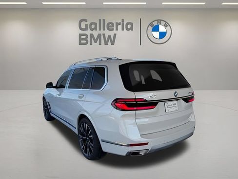 Used 2026 BMW X7 xDrive40i w/ Premium Package AWD/4WD image 9