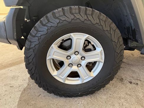 Used 2020 Jeep Wrangler Unlimited Sport S w/ Sun And Sound Package AWD/4WD image 11