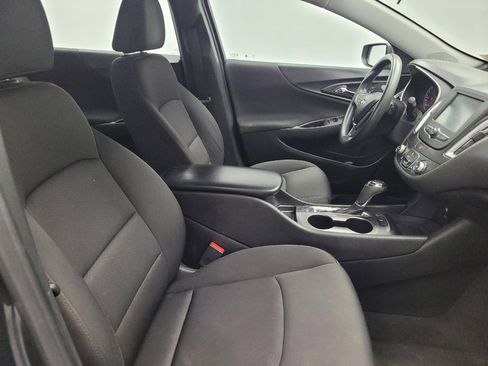 Used 2018 Chevrolet Malibu LS image 21
