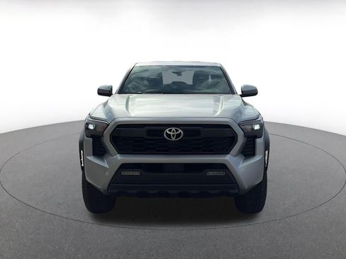 Used 2025 Toyota Tacoma TRD Off-Road AWD/4WD image 4