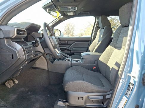 Used 2025 Toyota 4Runner SR5 image 13