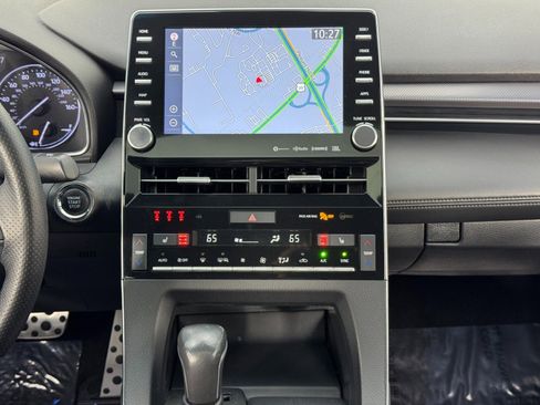 Used 2021 Toyota Avalon XSE image 23