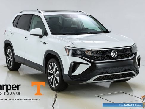 Used 2024 Volkswagen Taos SE FWD image 15