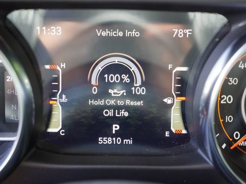 Used 2022 Jeep Gladiator Overland w/ Popular Equipment Package AWD/4WD image 34