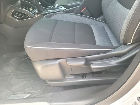 Used 2025 Chevrolet TrailBlazer LS FWD image 17