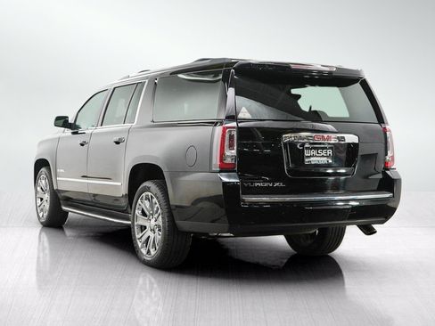 Used 2017 GMC Yukon XL Denali w/ Open Road Package AWD/4WD image 3