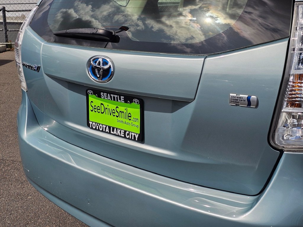 Used 2014 Toyota Prius V Three FWD image 13