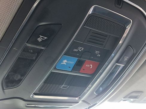 Used 2023 Jeep Grand Cherokee Laredo image 25