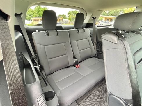 Used 2025 Ford Explorer Active image 29