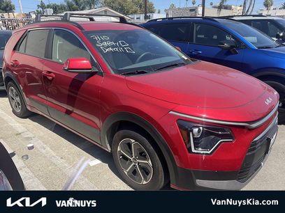 Used 2025 Kia Niro EX