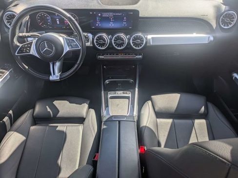 Used 2025 Mercedes-Benz GLB 250 image 16