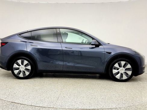 Used 2023 Tesla Model Y Long Range image 4