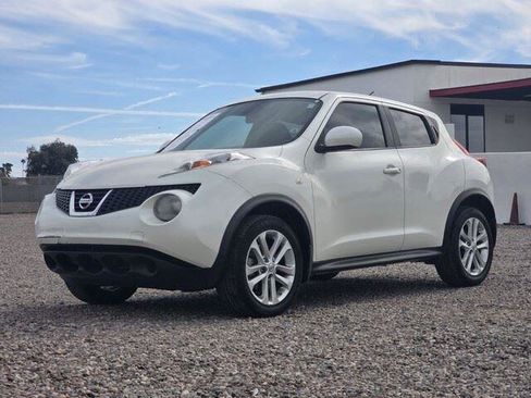Used 2013 Nissan Juke S image 1